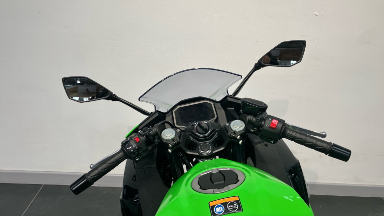 Kawasaki Ninja EX500JSFAN (25MY)